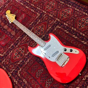 ムスタング　タイプ　エレキギター thunder super sound ダコタ　レッド　フェンダー　ムスタングタイプ Fender エレキギター フェンダー