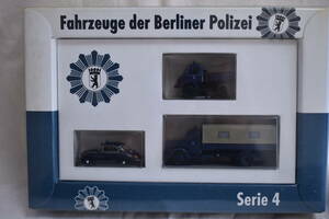 BREKINA Nr.90384 ベルリン警察車両　Serie 4 3台セット
