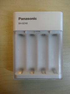 [送料無料 即決] Panasonic 乾電池式モバイルバッテリー BH-BZ40 USED