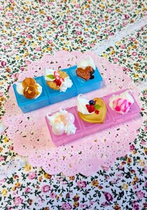 スイーツデコ月☆ピルケース☆2つセット☆☆水色ピンク☆☆小物入れ☆