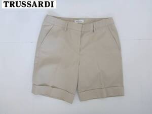 2万 美品 トラサルディ　TRUSSARDI　トラサルディ　★ベージュ　裾折り返し　ショートパンツ　40　L相当