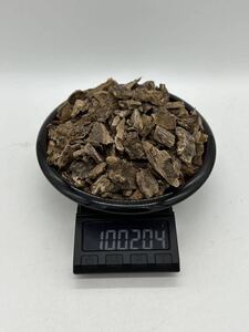 特上 ベトナム産 天然 本泥 沈香 粗刻み100g / 香木 伽羅 沈香 聞香 香道具 仏具 お香 ★5迄送料無料★