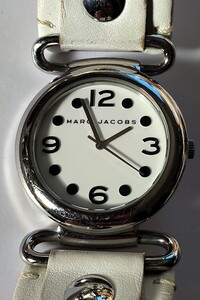 MARC JACOBS 36mm 白いベルト おしゃれ マークジェイコブス