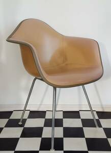 1960s 【レアなYellow Dark?】ファイバー多 ビンテージ ハーマンミラー Eames arm shell chair イームズ アームシェルチェア 60s