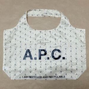 新品 正規品 A.P.C. ショッピングバッグ 63cm × 39cm × 14cm ホワイト モノグラム トートバッグ エコ ショッパー APC アーペーセー @b160