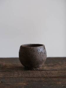 D美術　古備前　無釉焼締陶　茶碗　盃　ぐい呑み　ちょこ　茶道具　陶磁工芸　アンティーク　古道具　時代物　美術品Q1140