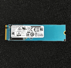 ((使用時間1302時・1枚限定)) KIOXIA SSD 256GB KBG4AZNV256G M.2 NVMe PCI-e 2280