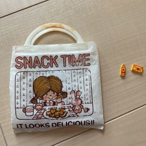 サンリオ 1976 SNACK TIME 昭和 レトロ 女の子 ガール ビニールバッグ ボタン付き レア