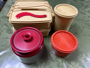  保存容器　Tupperware タッパーウエア 密封容器と万能ナイフ