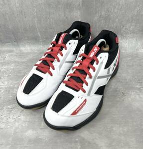 良品 ヨネックス YONEX SHB670 24cm バドミントンシューズ ホワイト ブラック レッド WHITE BLACK RED スポーツシューズ USED品