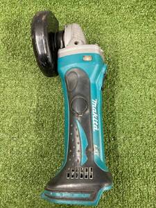 【中古品】★makita(マキタ) 100㎜14.4v充電式ディスクグラインダ (本体のみ) GA400DZ　ITFYY98L259Q