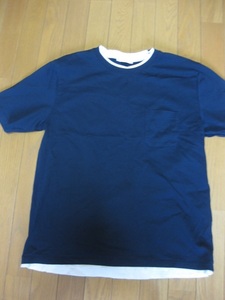 Green　Label　Relaxing　紺色のＴシャツ