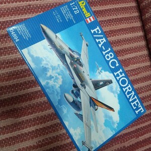 ドイツ/レベル 1:72　F/A-18C ホーネット　アメリカ海軍　艦上戦闘機　未開封　未組立　中古品　