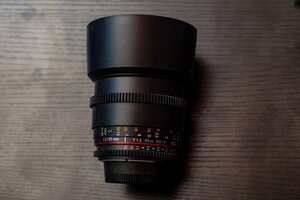 【中古・入荷】サムヤン　シネレンズ SAMYANG 85mm T1.5 VDSLR AS IF ニコンＦ用 ￥28800