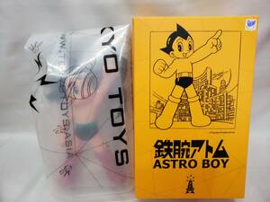 鉄腕アトム　ASTRO BOY　ソフビ人形　PVC　8.5インチ（２１ｃｍ）ＴＯＫＹＯＴＯＹＳ　海外ライセンス限定品　未使用