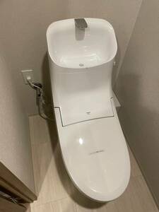 LIXIL　タンクトイレ　一体型便座　BC-BA20P　DT-BA282G-6L　壁排水　手洗付き　2019年製　展示品　福岡