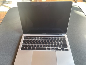 ジャンク美品Apple MacBook Pro (13inc, 2020, Thunderbolt 3 x 4, A2251, i7-2.3GHz, 16GB, 512GB, シルバー/OS無/現状品