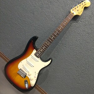 ★　Squier　byFender　ストラトキャスター　Duncanデザインピックアップ搭載　★