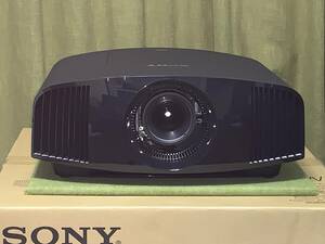 SONY製4Kビデオプロジェクター・VPL-VW245(ジャンク)