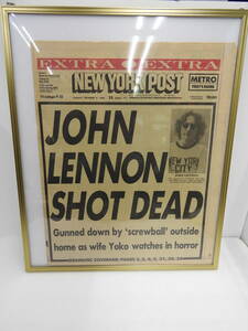 ☆当時物　ニューヨークポスト タブロイド版「JOHN LENNON SHOT DEAD」　額入り　送料込み☆
