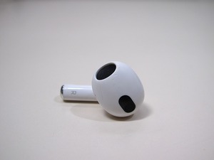 Apple純正 AirPods 第3世代 エアーポッズ MME73J/A 右 イヤホン 右耳のみ　A2565　[R]