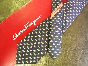 ♪vr0859♪良品♪【Ferragamo】フェラガモ【犬 いぬ 動物 柄】ネクタイ