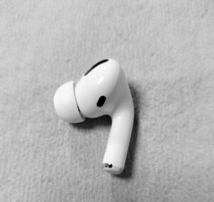 AirPods pro エアーポッツ プロ 右側 A2083 Apple エアーポッズ Rのみ ②