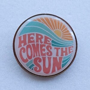 ビートルズ Here Comes the Sun ピンバッジ