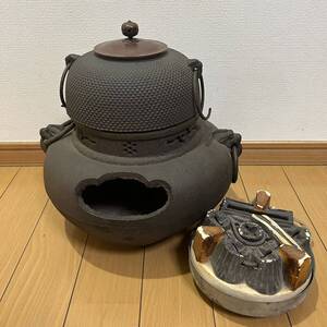 茶道具 風炉釜セット 茶釜 鉄製 風炉 茶器 古道具 アンティーク 鉄瓶　煎茶道具　コレクション　炭型ヒーター電熱器　骨董　鬼面　現状品　