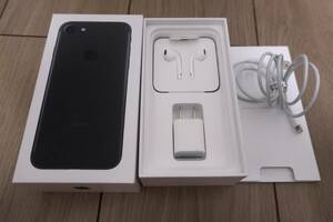 【中古美品】iphone7 32GB MNCE2J/A ブラック UQモバイル SIMロック解除済 箱付属品あり