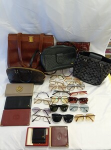 現状品 まとめ売り ブランドバッグ/メガネ/サングラス/財布/靴 CELINE MICHEL KORS sacai COACH コーチ バリー クロエ Lanvin EDWIN等