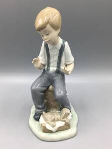 リヤドロ LLADRO ナオ Nao 男の子 犬 置物 フィギュリン 陶器