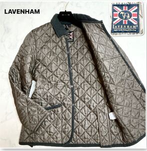 美品!希少XL!別注◎ラベンハム キルティングコート LAVENHAM 中綿ジャケット 秋冬 メンズ アウター イギリス製 ブルゾン 42 ベージュグレー