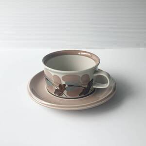 アラビア ティーカップ コラーリ Koralli / iittala ベルサ グスタフスベリ ビンテージ リンドベリ アネモネ ルスカ フローラ の好きな方に