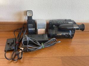 通電確認済み SONY Handycam video Hi8 ビデオカメラ CCD-TR705 ジャンク