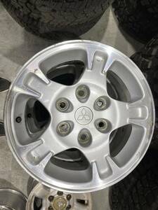 パジェロ純正ホイール　16×7J　PCD139.7　オフセット46　6H　管理番号B36