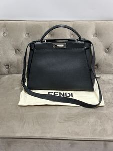 極上美品FENDI ピーカブ 8BN290 カーフ セレリア