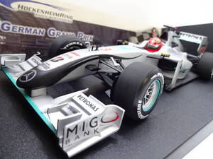 送料無料　MINICHAMPS　1/18　メルセデスGP　ショーカー　M.シューマッハ　2010　ホッケンハイム