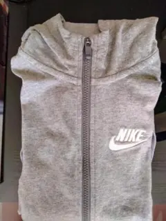 NIKEパーカー