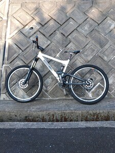 TA138 自転車 commencal コメンサル META50 VIP トライアル オフロード フルオーダー 前後サス 26インチ フレームＭorL 引き取り限定　