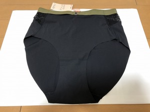 ★新品トリンプ、AMO