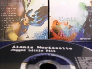 33_01451 ジャグド・リトル・ピル Alanis Morissette　