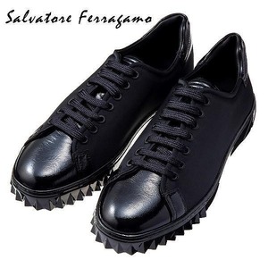 サルバト－レフェラガモ　SalｖatoreFerragamoメンズスニ－カ－CUBE　20　PATENTSOLE　黒　25.5㎝　未使用品の出品