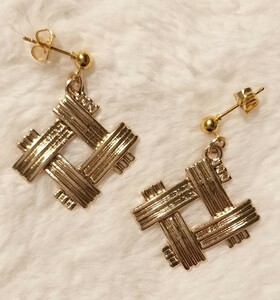 【No.2274】ピアス/イヤリング ハッシュタグ ゴールド