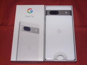 ほぼ新品◆Google Pixel7a 128G Snow / ドコモ版SIMフリー◆定番Spigenケース・ガラスフィルム他付