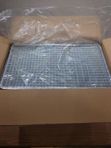 【焼肉用使い捨て金網】新品 焼肉用使い捨て金網 100枚 250×450mm アウトドア用品 レジャー BBQ用品 U17