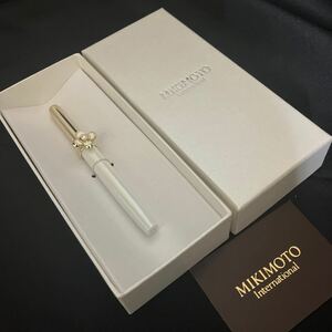 ミキモト MIKIMOTO【フラワー パールつき】リップブラシ