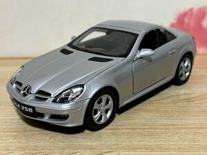 送料無料　1/24 メルセデスベンツ SLK350 シルバー ミニカー ウェリー WELLY MERCEDES BENZ