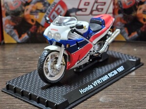 ポリグラム 1/24 ホンダVFR750R RC30 1987モデル ミニチュア 新品