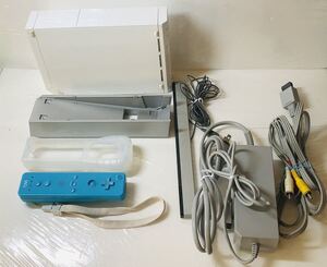 Wii 内蔵ソフト含む セット （ 任天堂Nintendo ゲーム ） ゼビウス スーパー ドンキーコング マリオカート64 リモコンはブルー